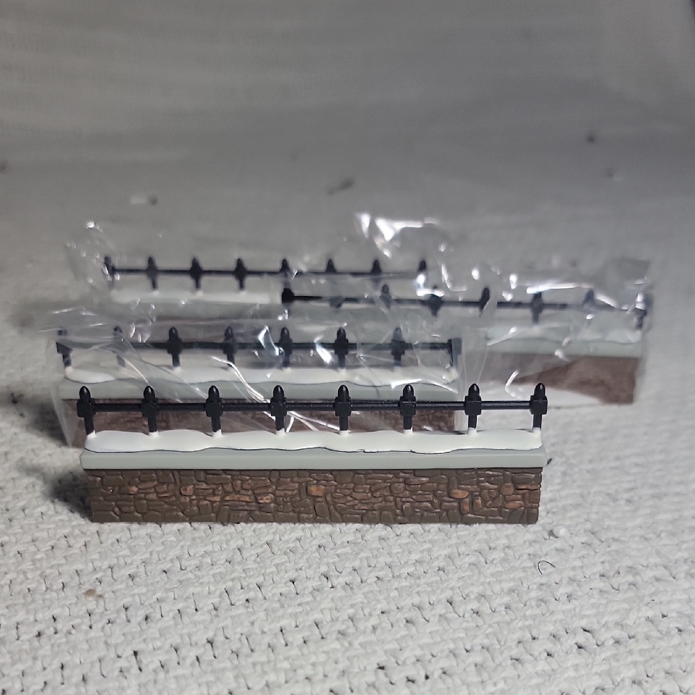 Dept 56 Churchyard Fence Extensions